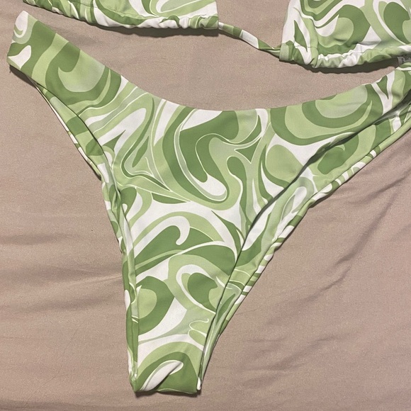 Green Swirl Bikini Set - Picture 2 of 5